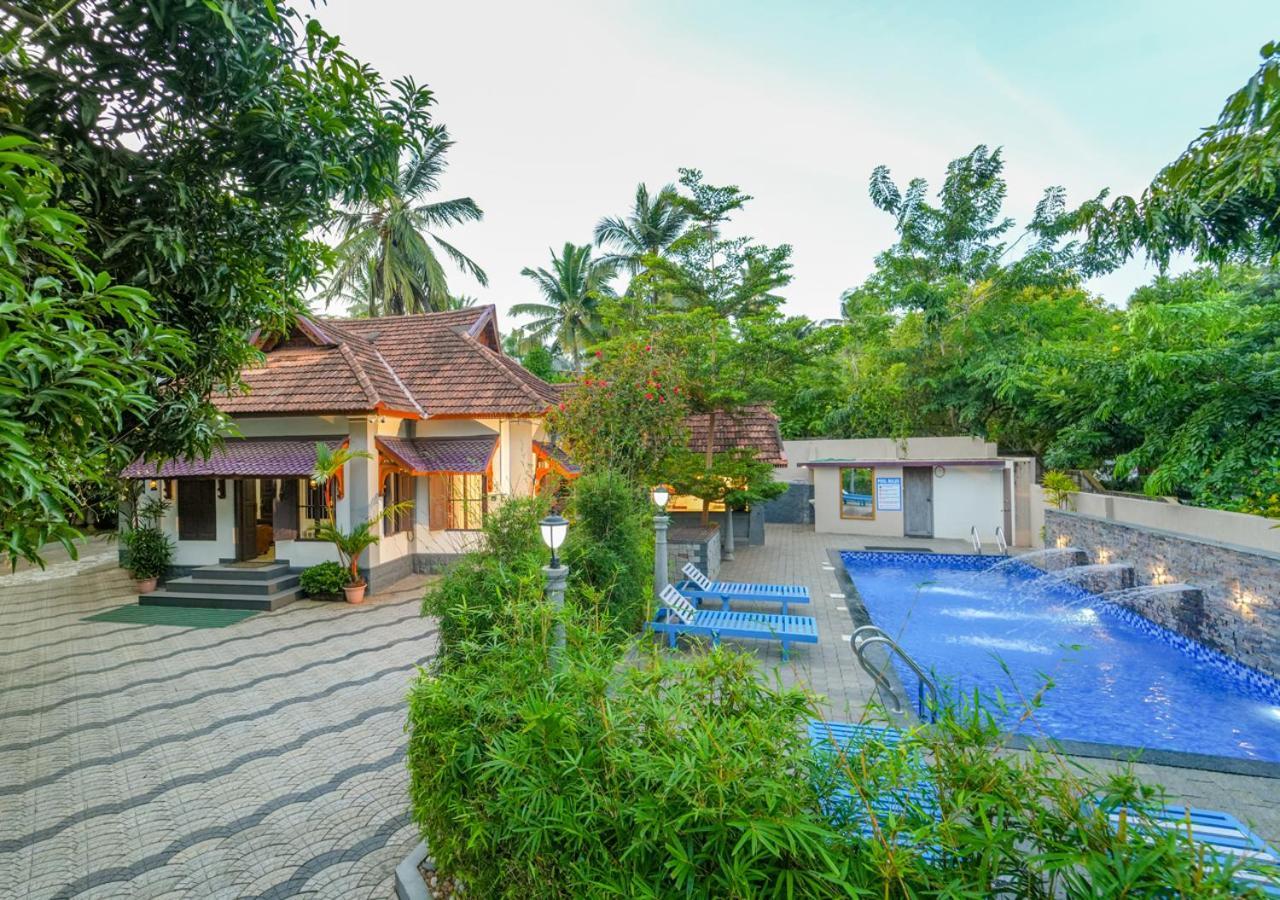 Pop Tavern Kovalam Beach Villa By Voye Homes Exteriér fotografie