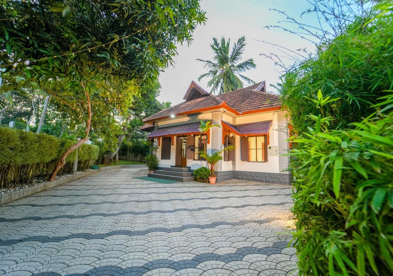 Pop Tavern Kovalam Beach Villa By Voye Homes Exteriér fotografie